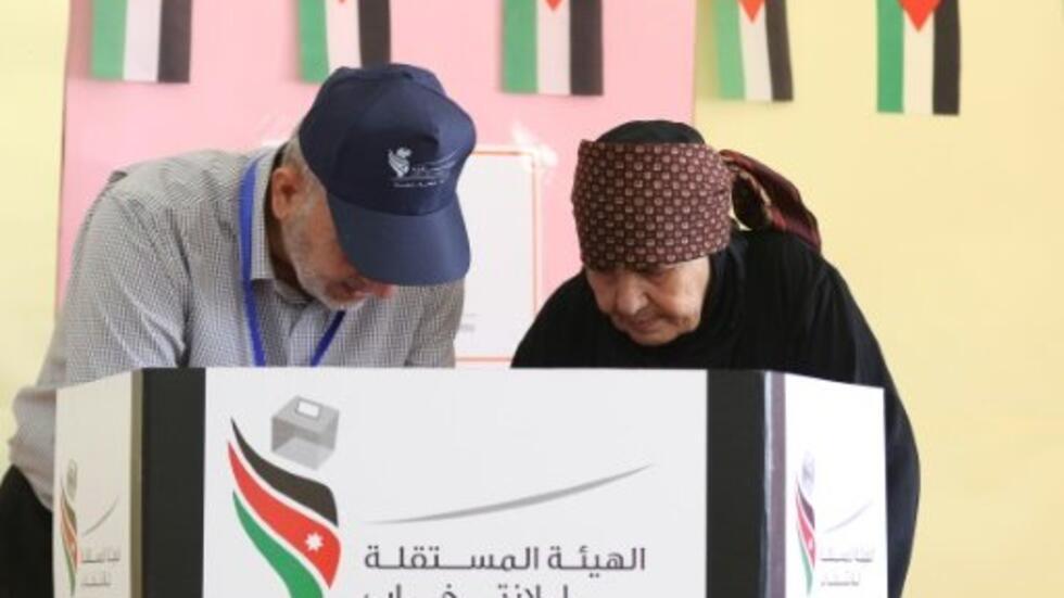 صورة حول : 27 امرأة تمكنت من الوصول إلى مجلس النواب العشرين 27 امرأة تمكنت من الوصول إلى مجلس النواب العشرين