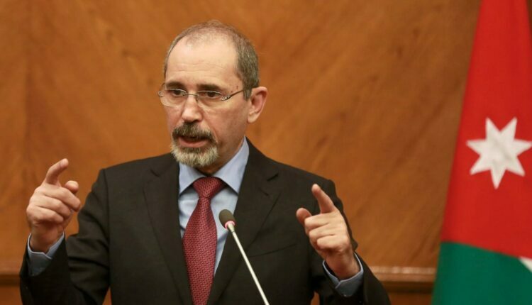 صورة حول : عاجل | الصفدي: اجتماع إسبانيا يهدف لحشد الدعم لتنفيذ حل الدولتين عاجل | الصفدي: اجتماع إسبانيا يهدف لحشد الدعم لتنفيذ حل الدولتين