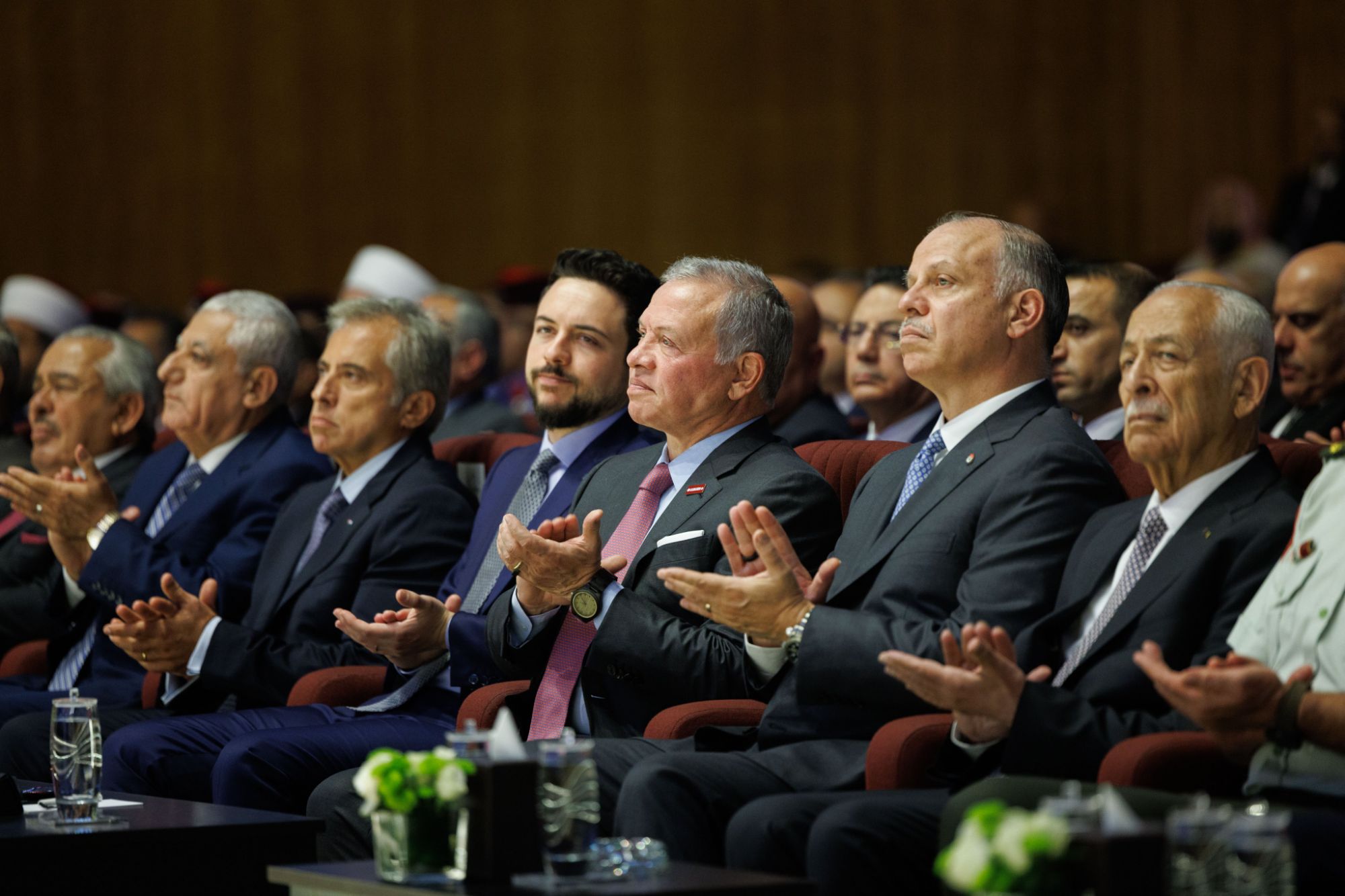 صورة حول : عاجل | الملك يكرم الفائزين بجوائز التميز في حفل مهيب عاجل | الملك يكرم الفائزين بجوائز التميز في حفل مهيب