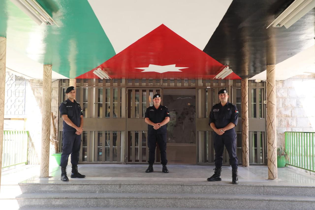 صورة حول : عاجل | الأمن يستكمل استلام واجب الانتخابات ويباشر تأمين مراكز الاقتراع بأعلى جاهزية عاجل | الأمن يستكمل استلام واجب الانتخابات ويباشر تأمين مراكز الاقتراع بأعلى جاهزية