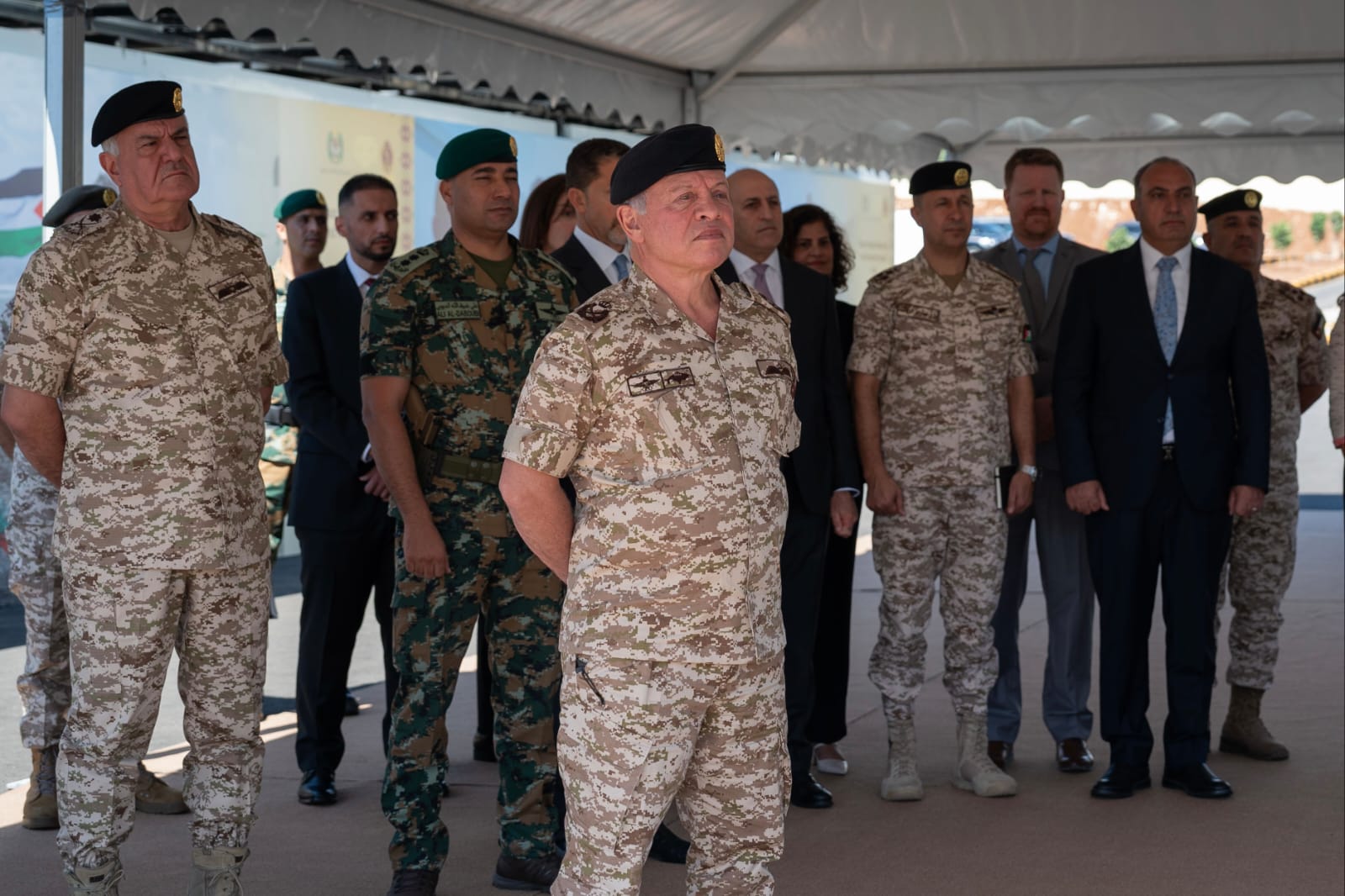 الملك يتابع تجهيز المستشفى الميداني الأردني "التوليد والخداج