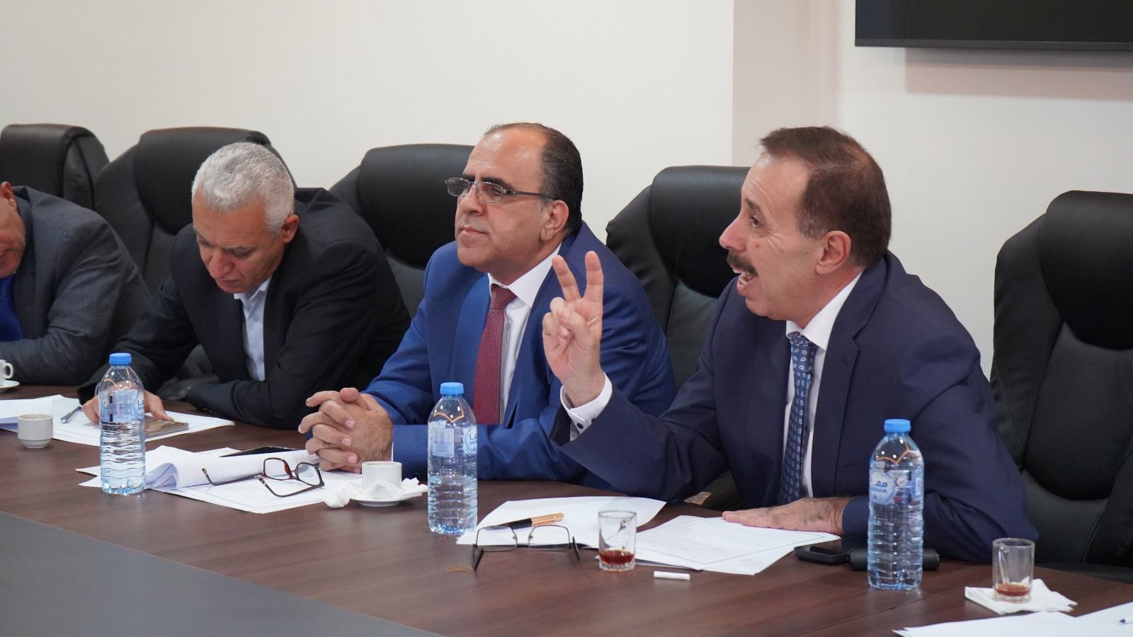 صورة حول : كتلة "حزب إرادة" النيابية تعقد إجتماعها الأسبوعي الثاني وتتوافق على نظامها الأساسي كتلة "حزب إرادة" النيابية تعقد إجتماعها الأسبوعي الثاني وتتوافق على نظامها الأساسي