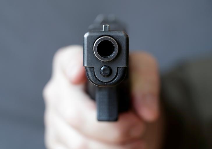 صورة حول : اصابة شخص إثر إطلاق نار في مركز اقتراع بالشونة الجنوبية اصابة شخص إثر إطلاق نار في مركز اقتراع بالشونة الجنوبية