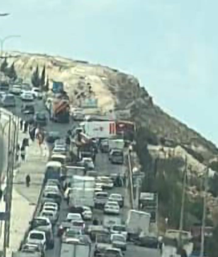 السلط : 8 إصابات بحادث سير مروع في شارع الستين