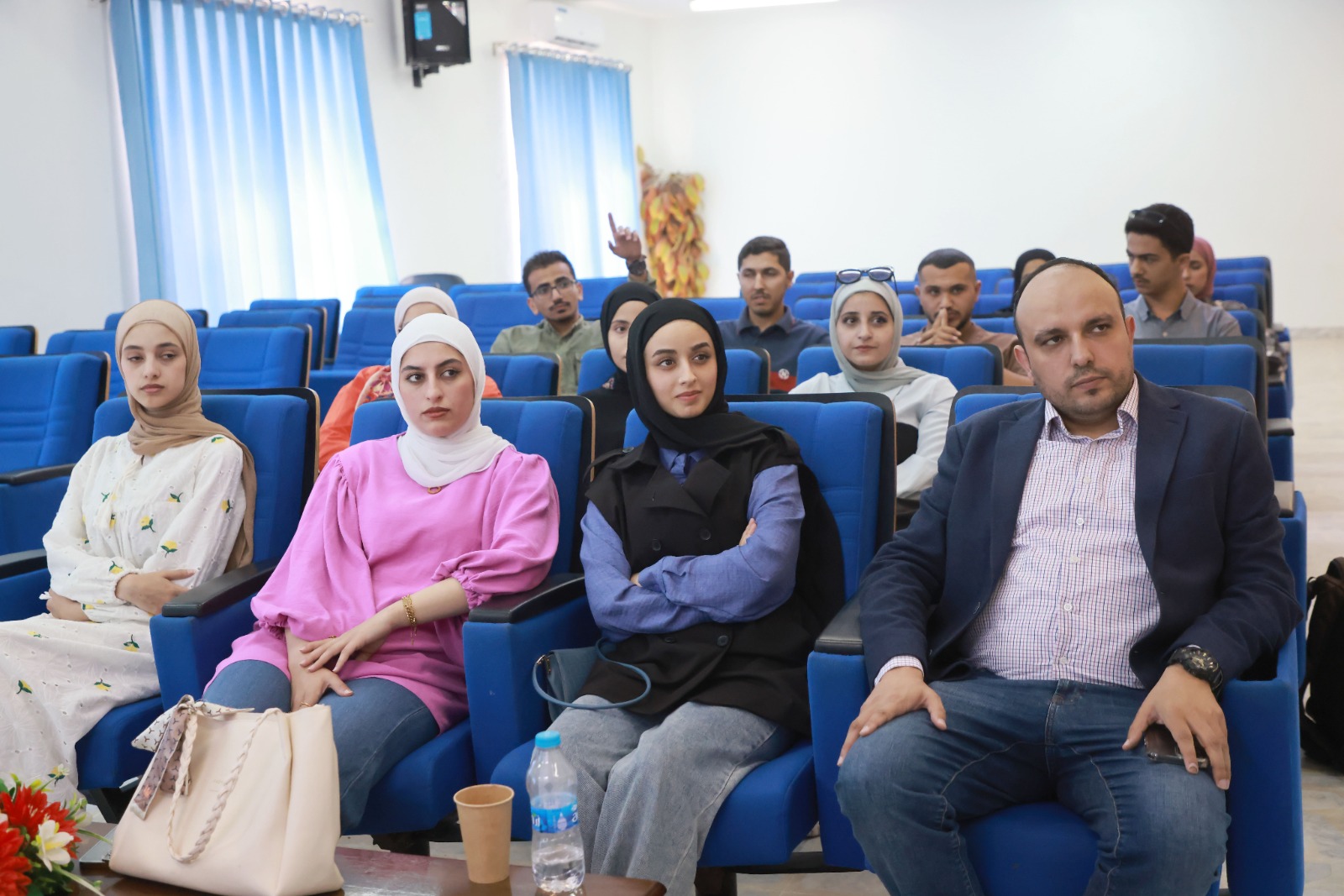 وزير الشباب يجري زيارات مفاجئة لمنشآت رياضية في اربد وجرش