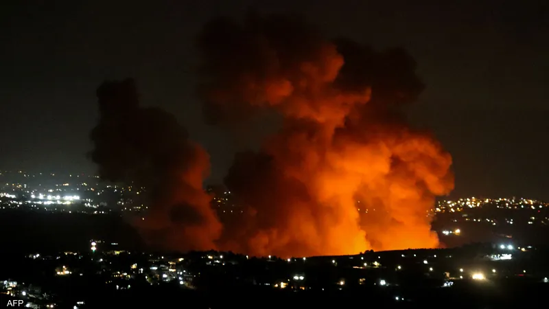 إسرائيل تفرض قيودًا على التجمعات وتحذر من هجمات