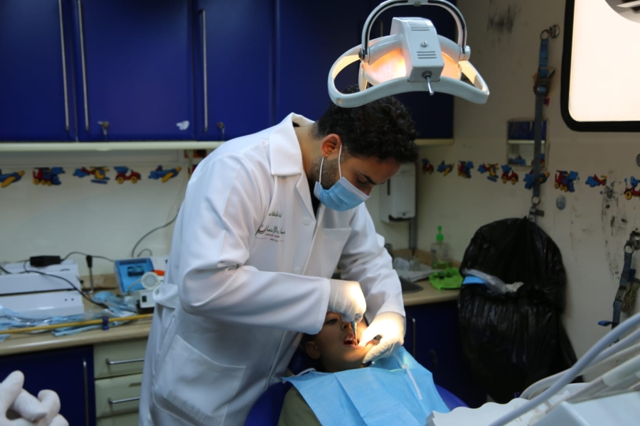 بالصور...البر والإحسان تقدم خدمات طبية مجانية لـ750 مريضاً في لواء بصيرا