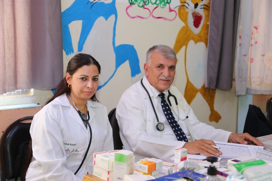 بالصور...البر والإحسان تقدم خدمات طبية مجانية لـ750 مريضاً في لواء بصيرا