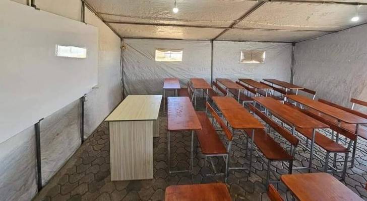 صورة حول : إنشاء أول مدرسة للنازحين في خانيونس amid تدمير واسع في قطاع التعليم والبنية التحتية إنشاء أول مدرسة للنازحين في خانيونس amid تدمير واسع في قطاع التعليم والبنية التحتية