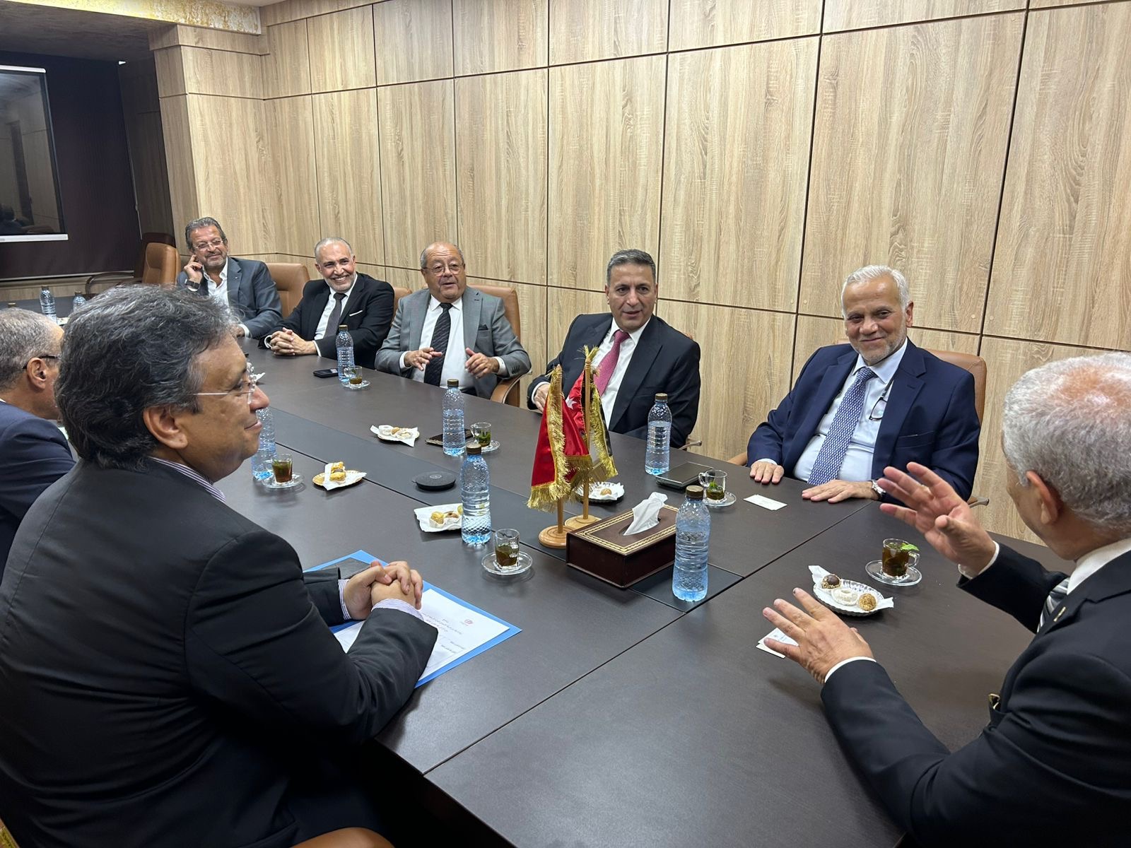 وزير التجارة التونسي يستقبل وفد الأسواق الحرة الأردنية ويؤكد الآفاق واسعة في مجالات التعاون