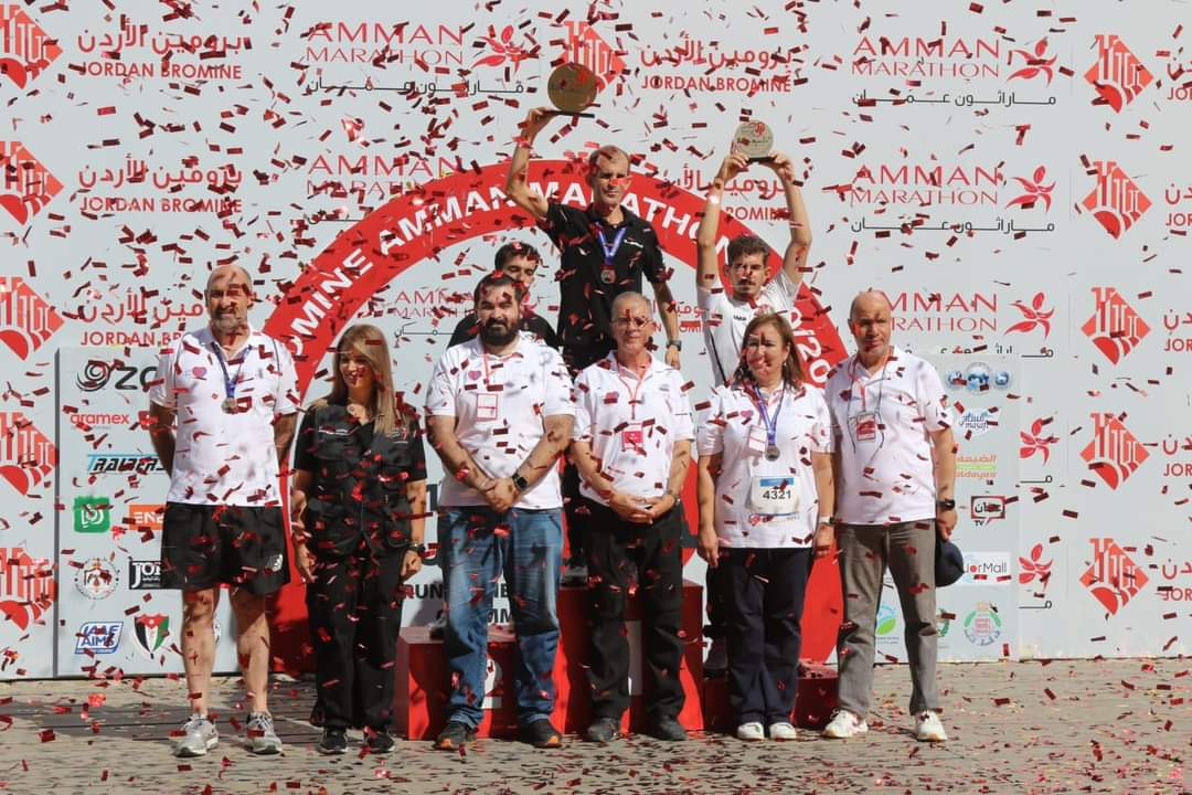 عداءو الأمن العام يحصدون الذهب في برومين ماراثون عمان الدولي