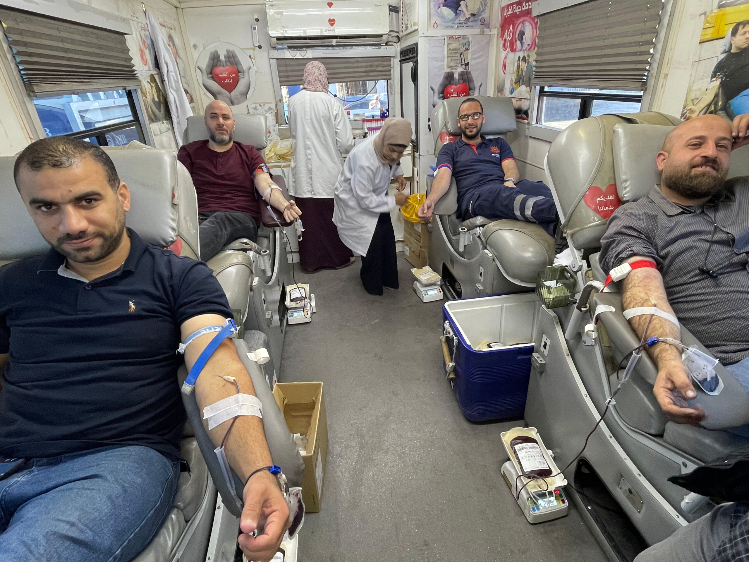 بالصور.. المناصير للزيوت والمحروقات تنظم حملة للتبرع بالدم