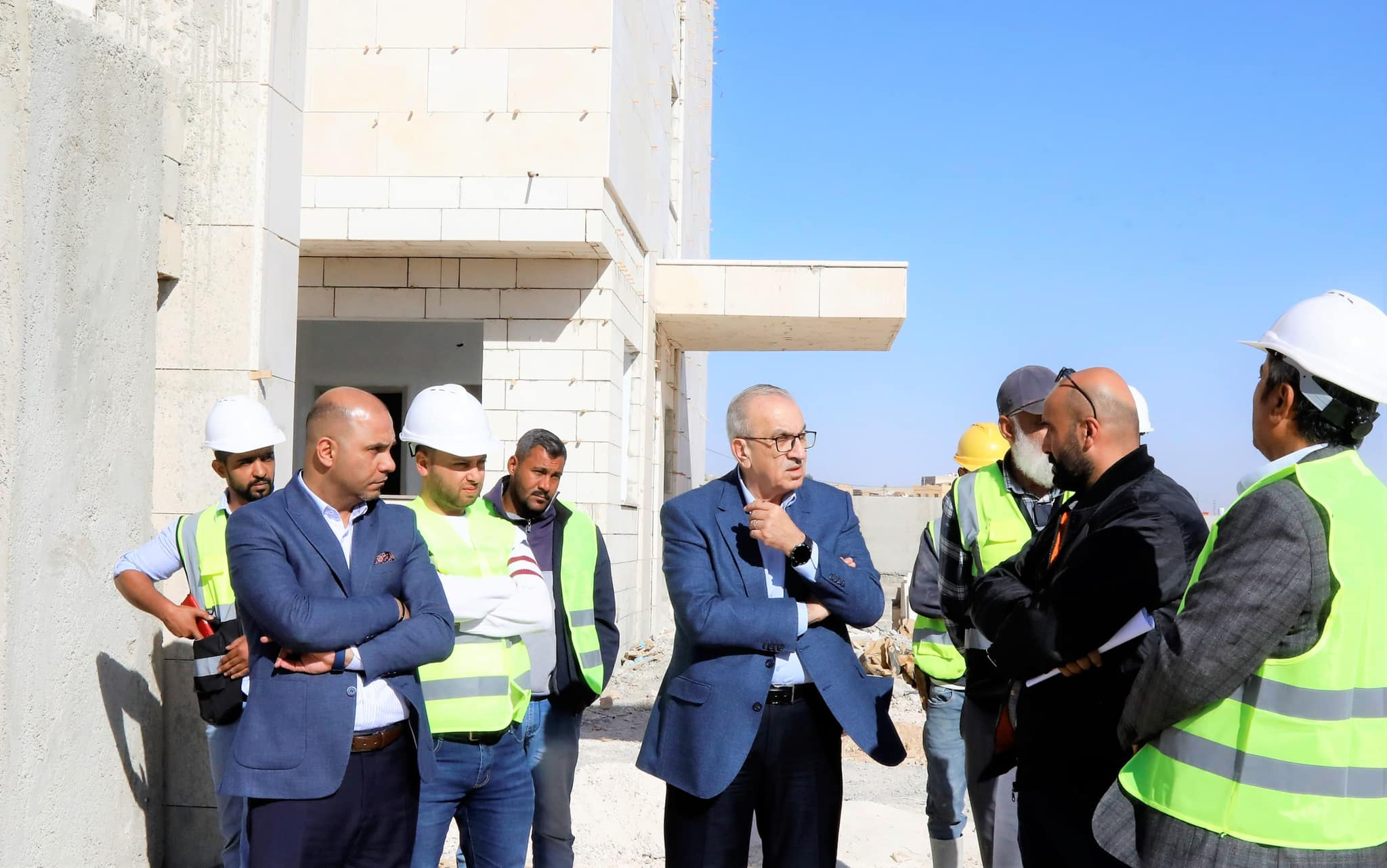 وزير الأشغال يتفقد مشروع مركز صحي أرينبة الغربية