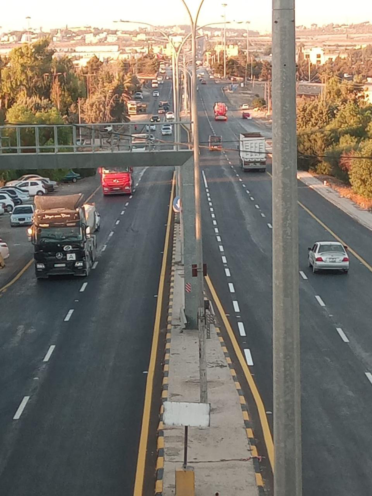 صورة حول : إنهاء المرحلة الثانية من مشروع إعادة تأهيل شارع مادبا في عمان إنهاء المرحلة الثانية من مشروع إعادة تأهيل شارع مادبا في عمان