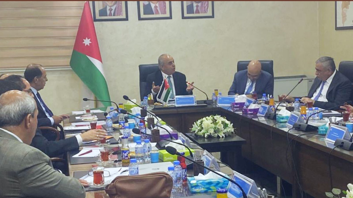 صورة حول : وزير التعليم العالي يبحث تطوير الخطط الدراسية وزير التعليم العالي يبحث تطوير الخطط الدراسية