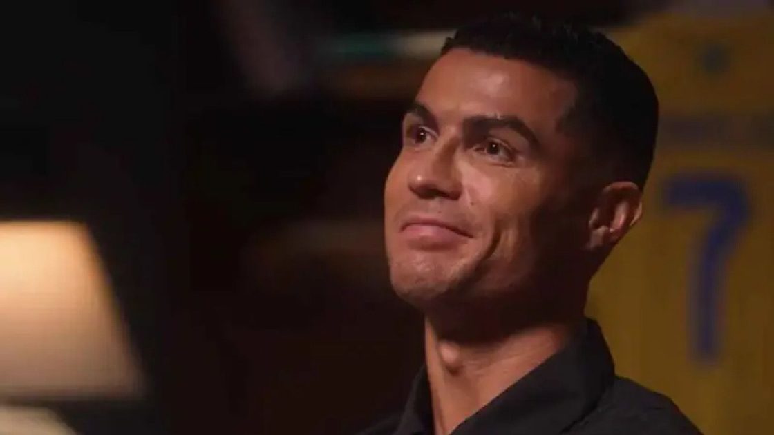 ما وجبة كرستيانو رونالدو المفضلة في السعودية ؟ (فيديو)