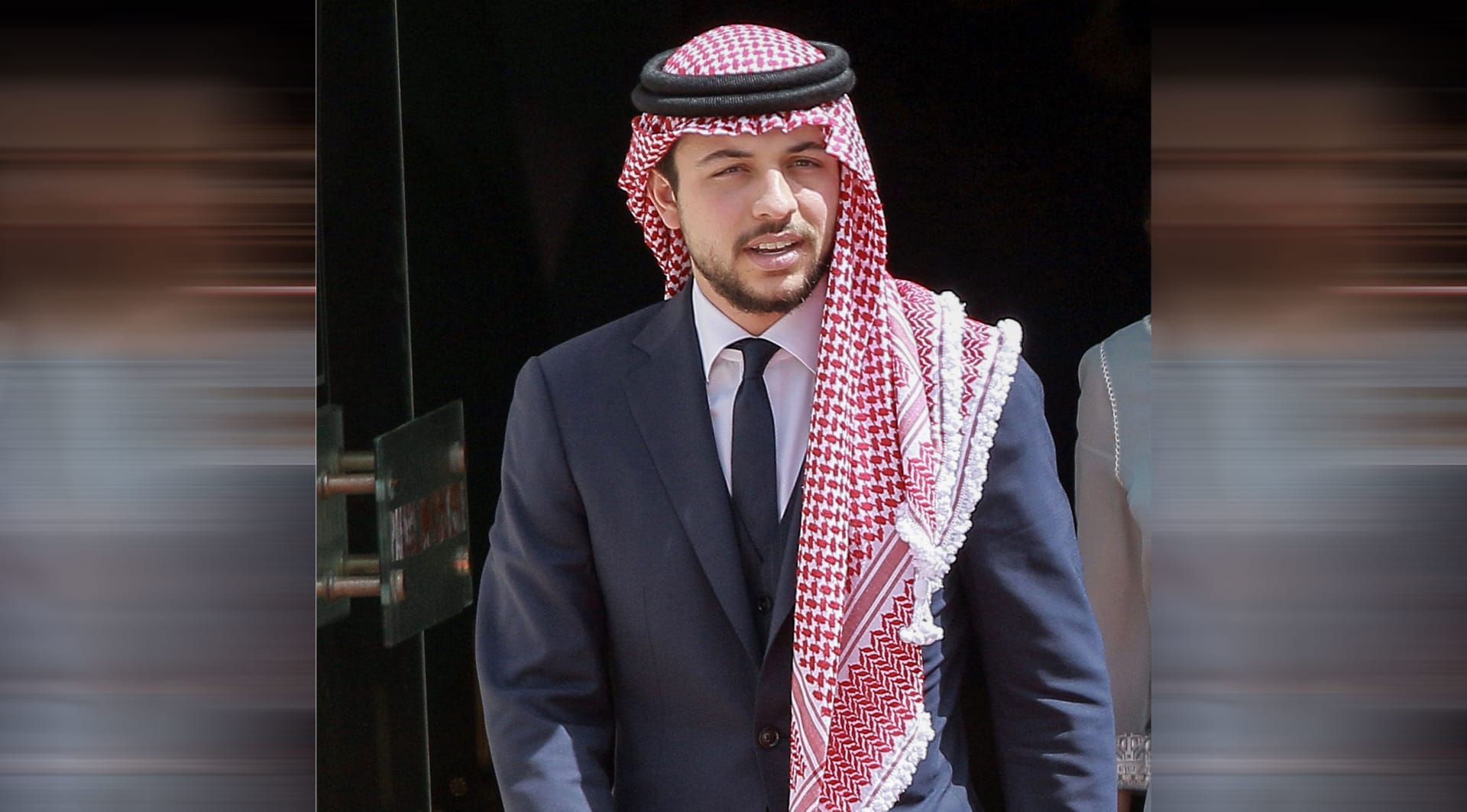 صورة حول : ولي العهد يستذكر الملك الحسين في ذكرى ميلاده بصورة ولي العهد يستذكر الملك الحسين في ذكرى ميلاده بصورة