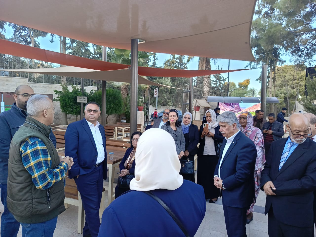 بالفيديو والصور ... شتيوي يكرم أعضاء اتحاد المجالس الاقتصادية والعربية في مطعم سياحي وينظم لهم جولة سياحية بمادبا