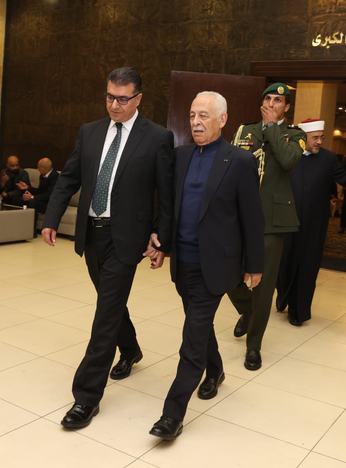 مندوبا عن الملك وولي العهد.. العيسوي يعزي عشيرتي الحنيفات والمحارمة*