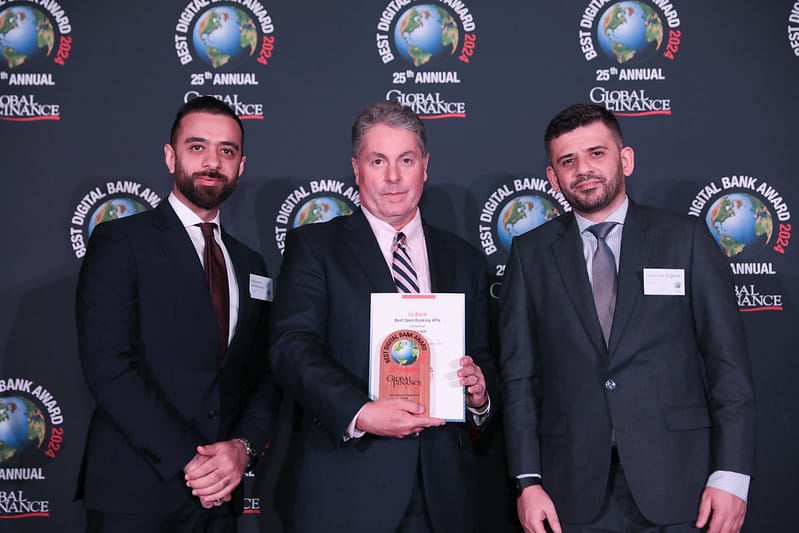 للعام الرابع على التوالي.. بنك "إلى" يحصد جائزة "أفضل بنك رقمي للأفراد" في البحرين