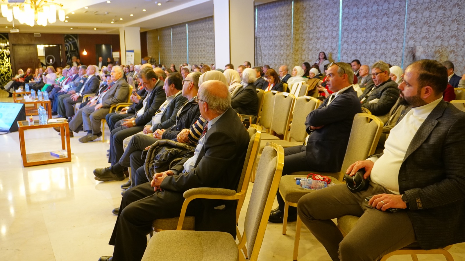 اشهار كتاب الاول في المنطقة.. المرأة والسكري نحو صحة أفضل أثناء الحمل