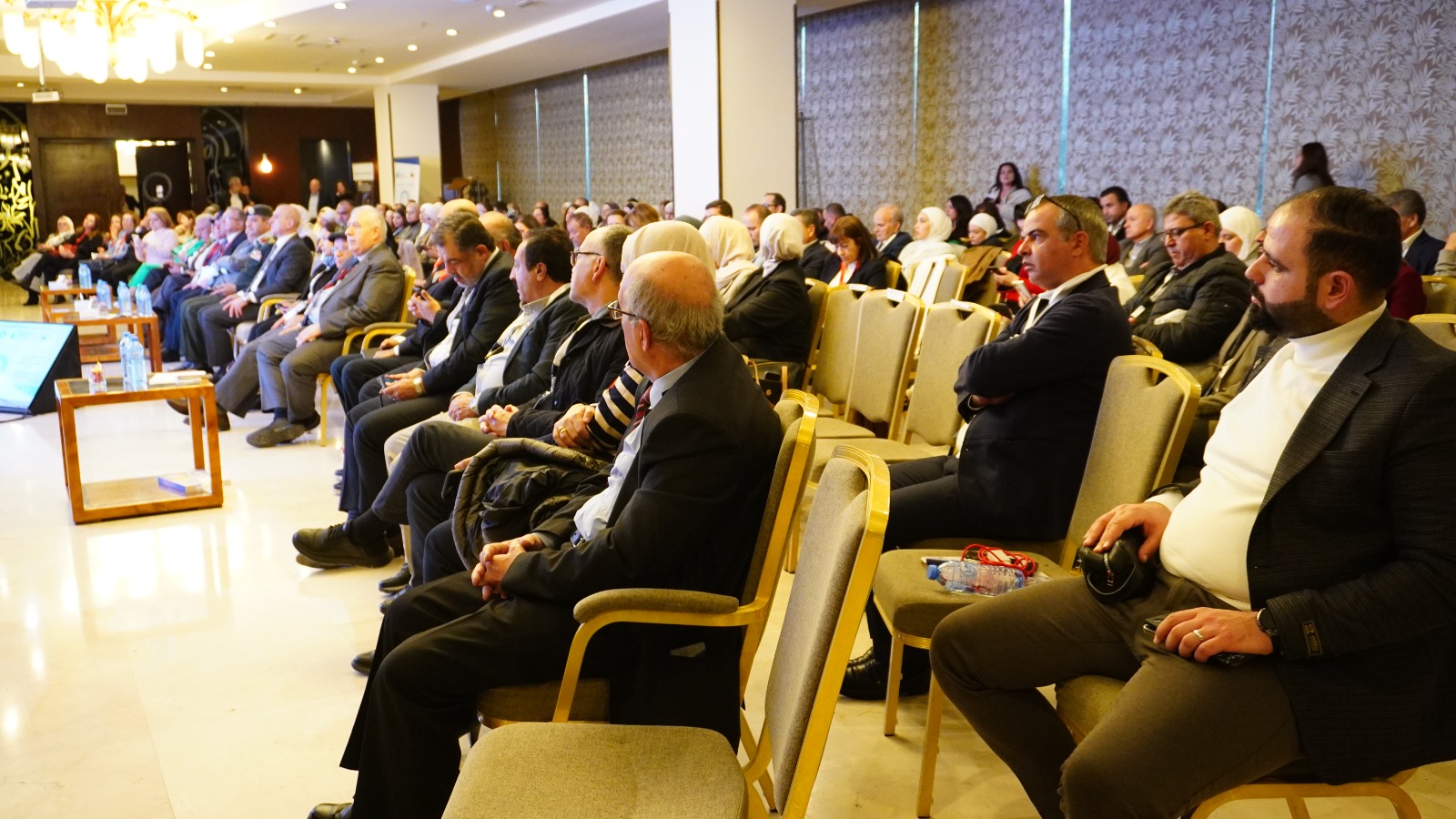 اشهار كتاب الاول في المنطقة.. المرأة والسكري نحو صحة أفضل أثناء الحمل