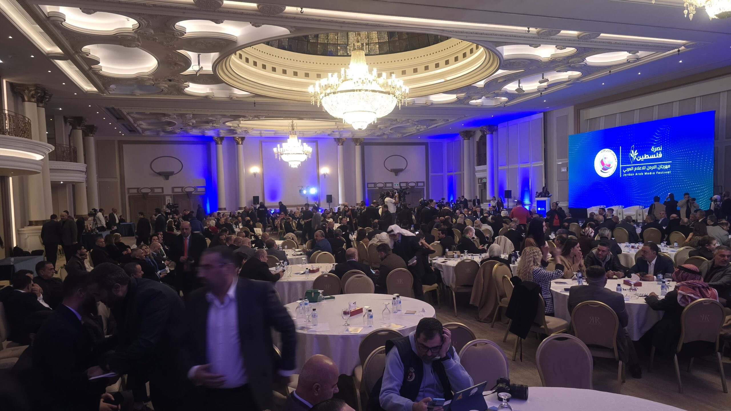 صورة حول : المومني يفتتح الدورة الخامسة لمهرجان الأردن للإعلام العربي المومني يفتتح الدورة الخامسة لمهرجان الأردن للإعلام العربي