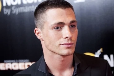 صورة حول : Buzz Cut: إطلالة عصرية وأنيقة لعام 2024 Buzz Cut: إطلالة عصرية وأنيقة لعام 2024