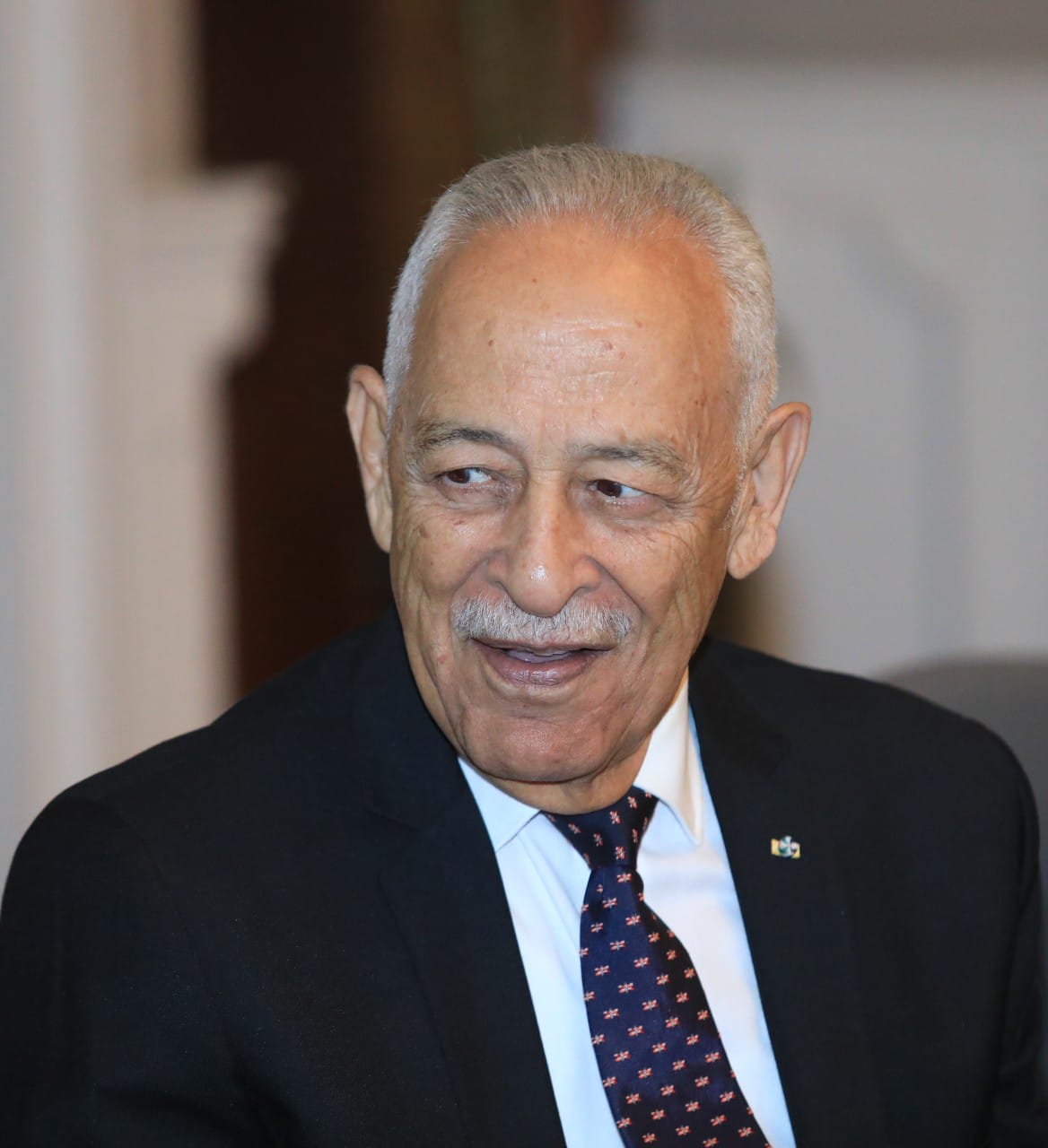 صورة حول : بتوجيهات الملك العيسوي يتابع رعاية الحاجة وضحى الشهاب بتوجيهات الملك العيسوي يتابع رعاية الحاجة وضحى الشهاب