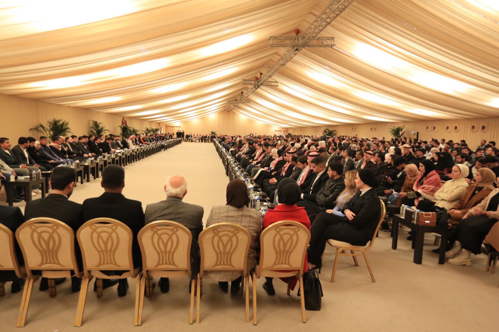 صورة حول : عاجل | العيسوي: الحضور الإنساني الأردني نقطة مضيئة في قلب المنطقة ورسالة أمل لشعوبها عاجل | العيسوي: الحضور الإنساني الأردني نقطة مضيئة في قلب المنطقة ورسالة أمل لشعوبها