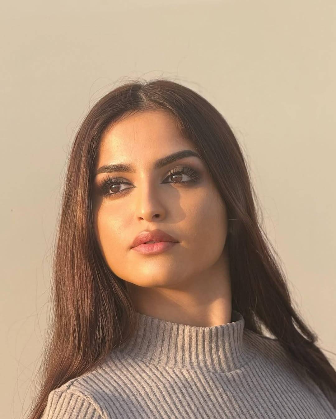 صور جديدة لحلا الترك بعد حديثها الاخير عن الحجاب