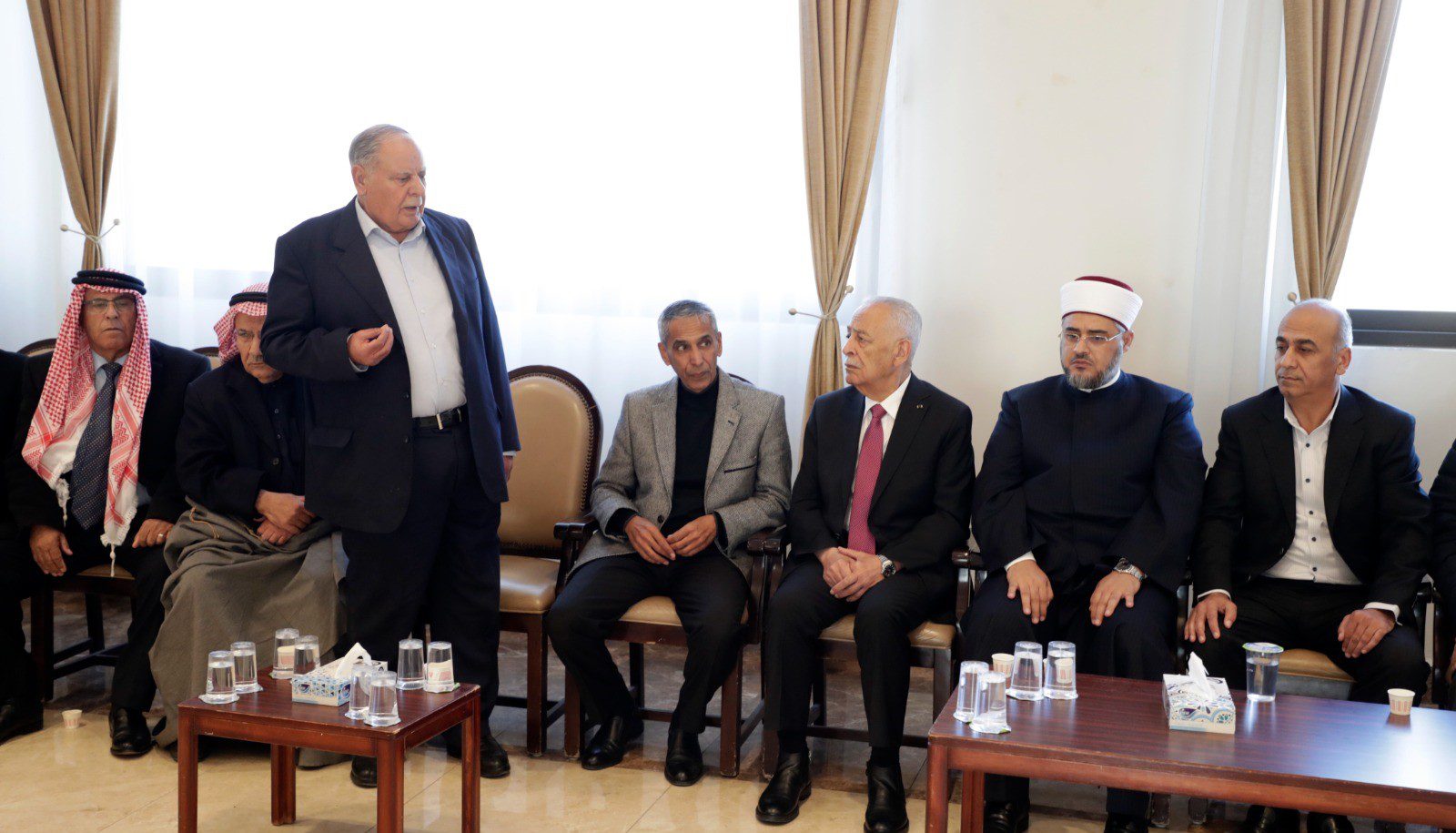 مندوبا عن الملك وولي العهد.. العيسوي يعزي عشيرتي الغنانيم والعدوان