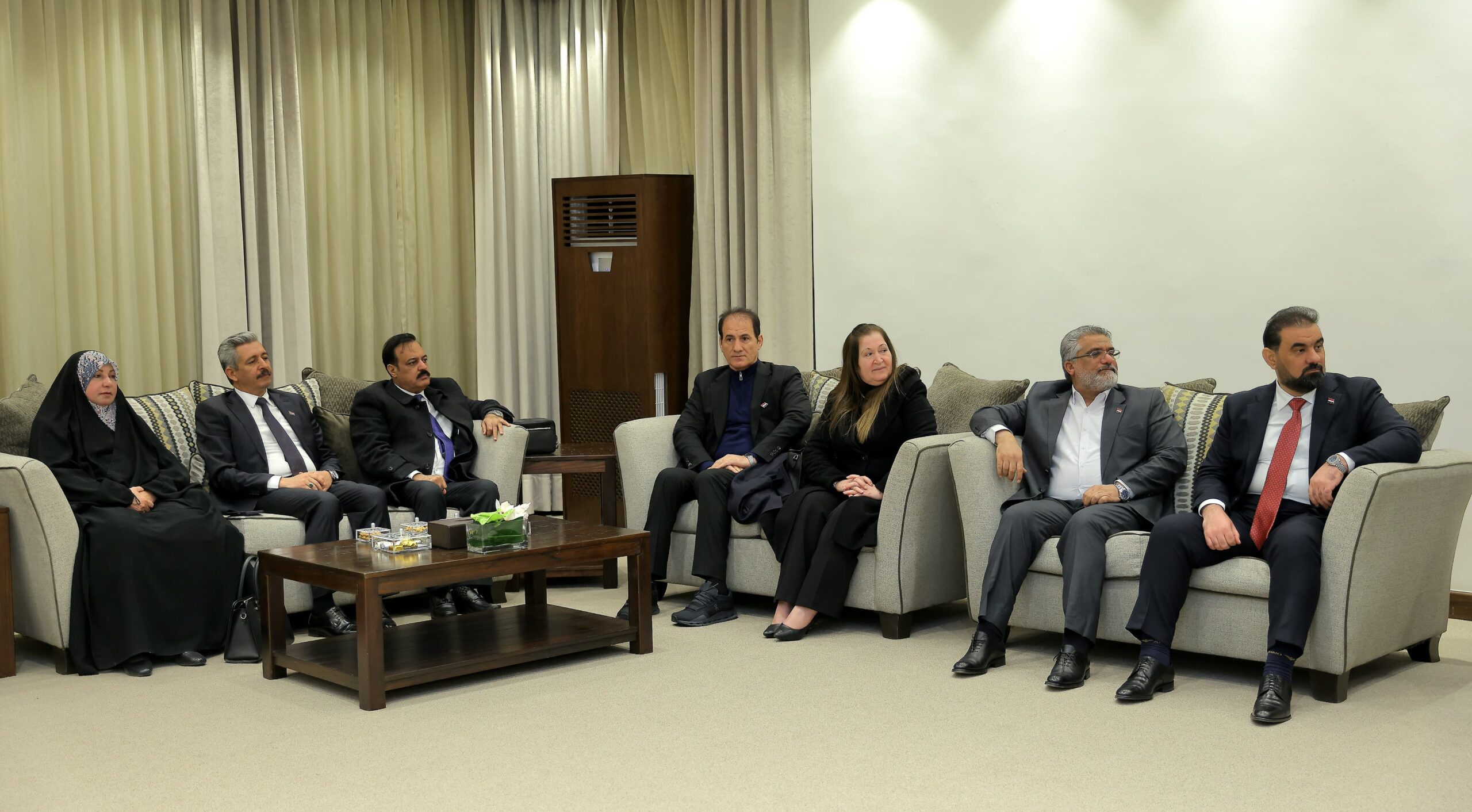 عاجل | الصفدي يستقبل رئيس مجلس النواب العراقي