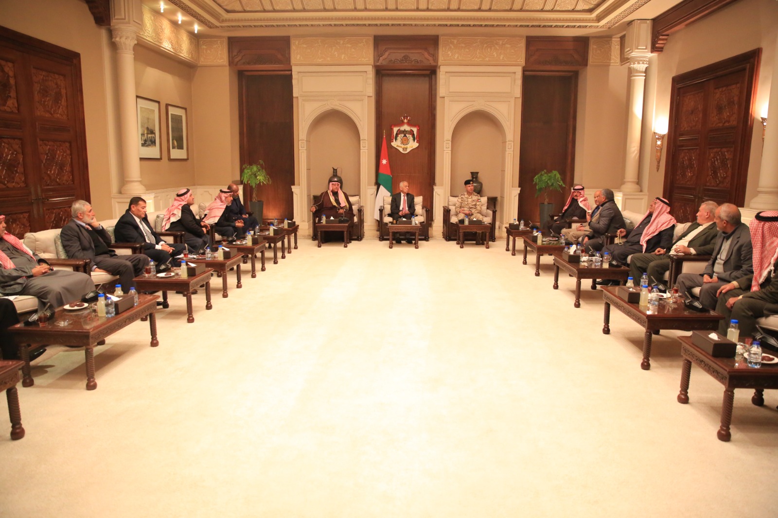 العيسوي: الملك يواصل جهوده المكثفة لإسناد الاشقاء الفلسطينيين سياسا وإنسانيا