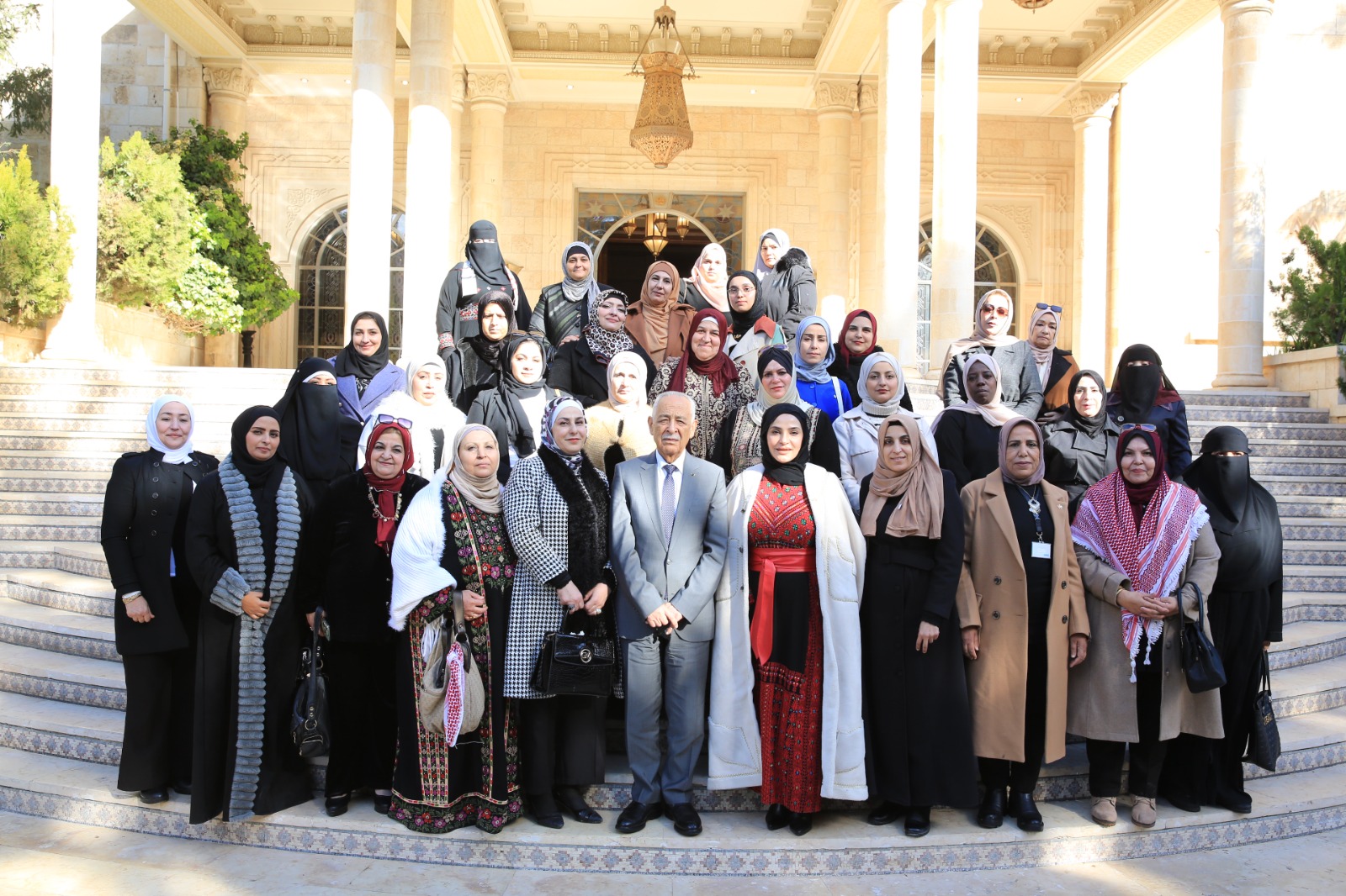 عاجل| العيسوي: الرؤية الملكية جعلت من الأردن نقطة التقاء وركيزة استقرار بالمنطقة