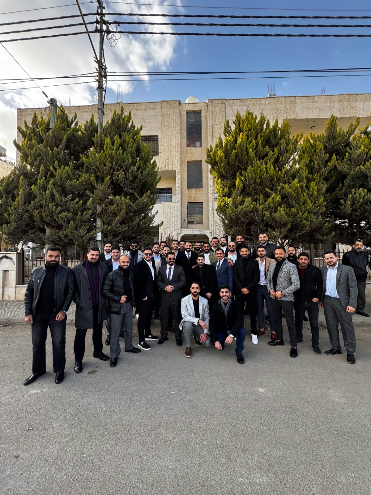 صورة حول : الحلايقة والغزاوي نسايب.. معالي محمد الحلايقة طلب وسعادة علي الغزاوي أعطى الحلايقة والغزاوي نسايب.. معالي محمد الحلايقة طلب وسعادة علي الغزاوي أعطى