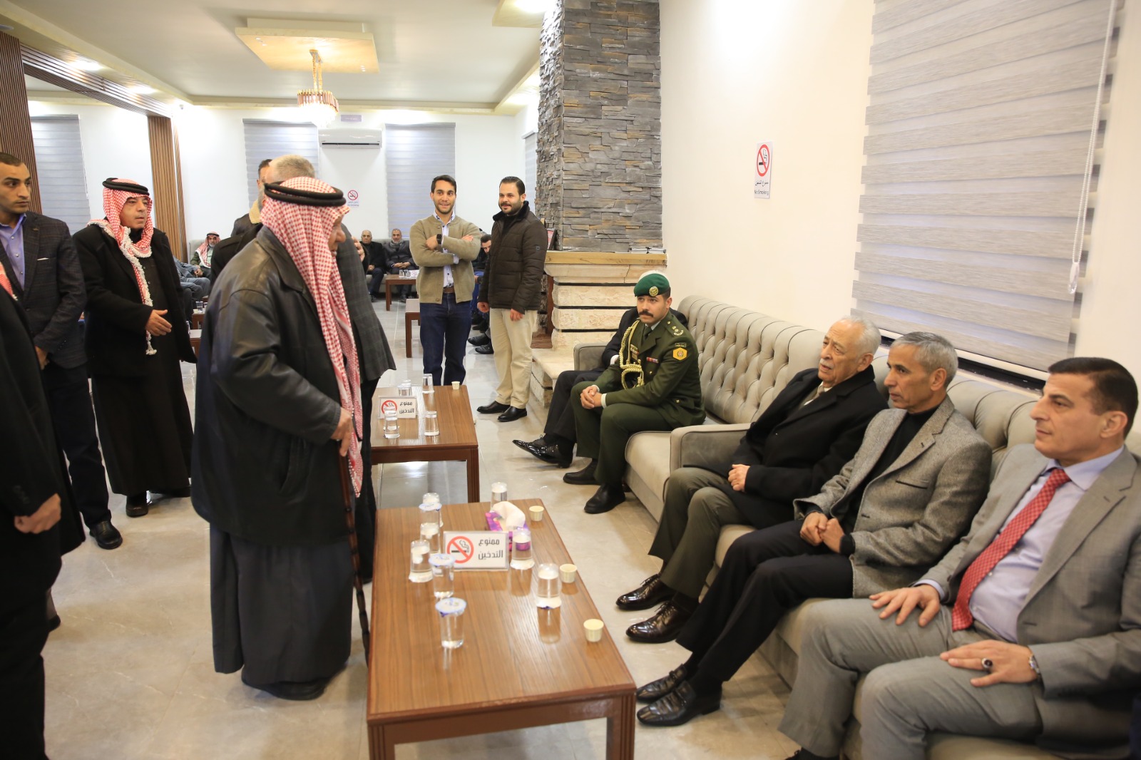 عاجل| مندوبا عن الملك وولي العهد.. العيسوي يعزي الدجاني والدباس والنسور