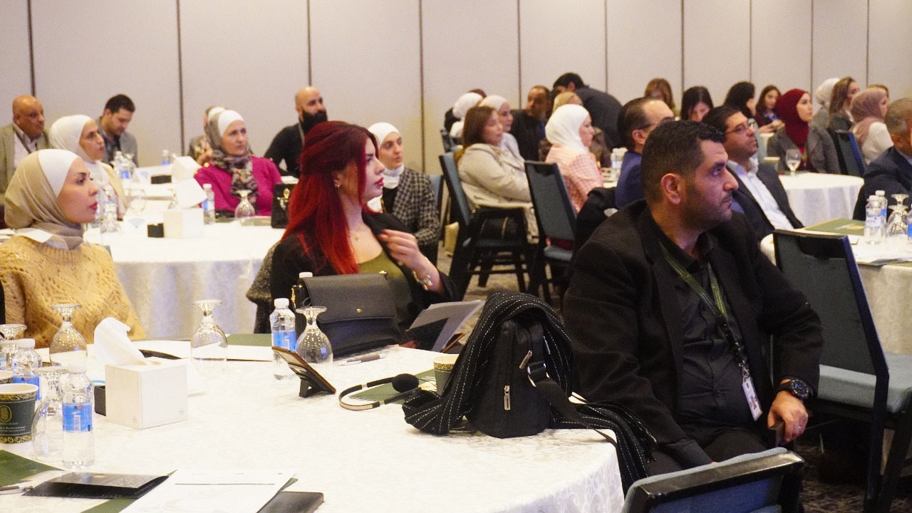 صورة حول : مؤسسة الضمان من المؤسسات الرائدة في توفير آليات واضحة للتبليغ والاستجابة والحماية... فيديو مؤسسة الضمان من المؤسسات الرائدة في توفير آليات واضحة للتبليغ والاستجابة والحماية... فيديو