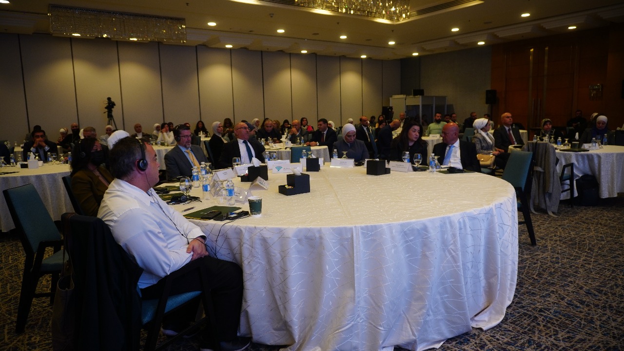 صورة حول : مؤسسة الضمان من المؤسسات الرائدة في توفير آليات واضحة للتبليغ والاستجابة والحماية... فيديو مؤسسة الضمان من المؤسسات الرائدة في توفير آليات واضحة للتبليغ والاستجابة والحماية... فيديو