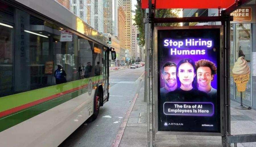 شركة للذكاء الاصطناعي تطلق حملة إعلانية مستفزة تحت شعار "توقفوا عن توظيف البشر"