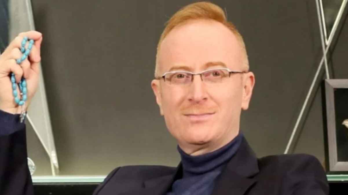 مصطفى الخاني يثير الغضب بتصريحات مثيرة عن الأسد والشعب السوري