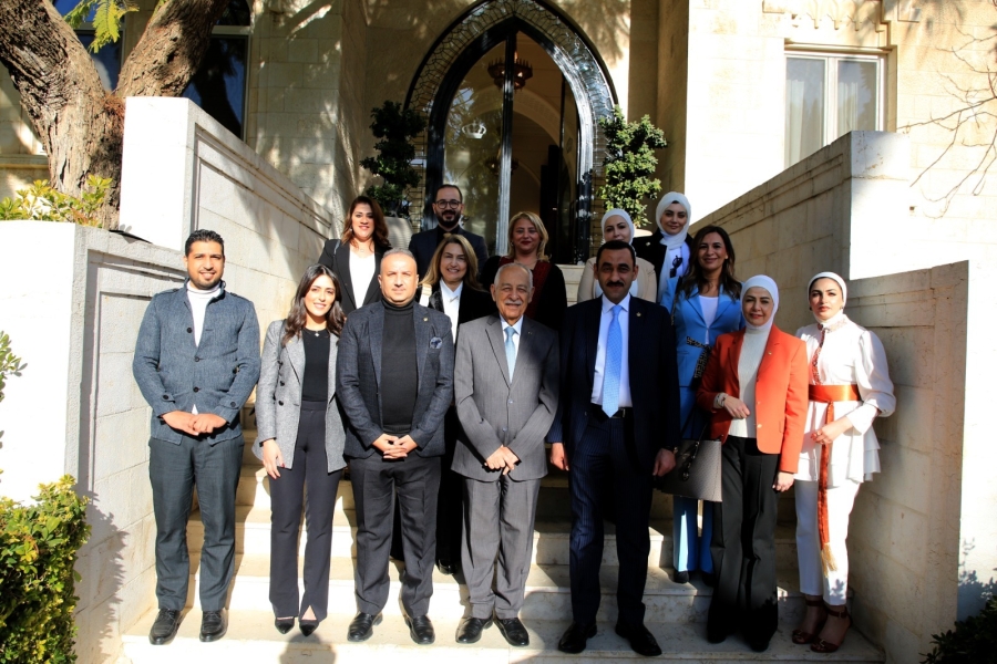 صورة حول : عاجل | العيسوي يستقبل وفد بنك الدواء الخيري ويؤكد أهمية الشراكات الخيرية عاجل | العيسوي يستقبل وفد بنك الدواء الخيري ويؤكد أهمية الشراكات الخيرية