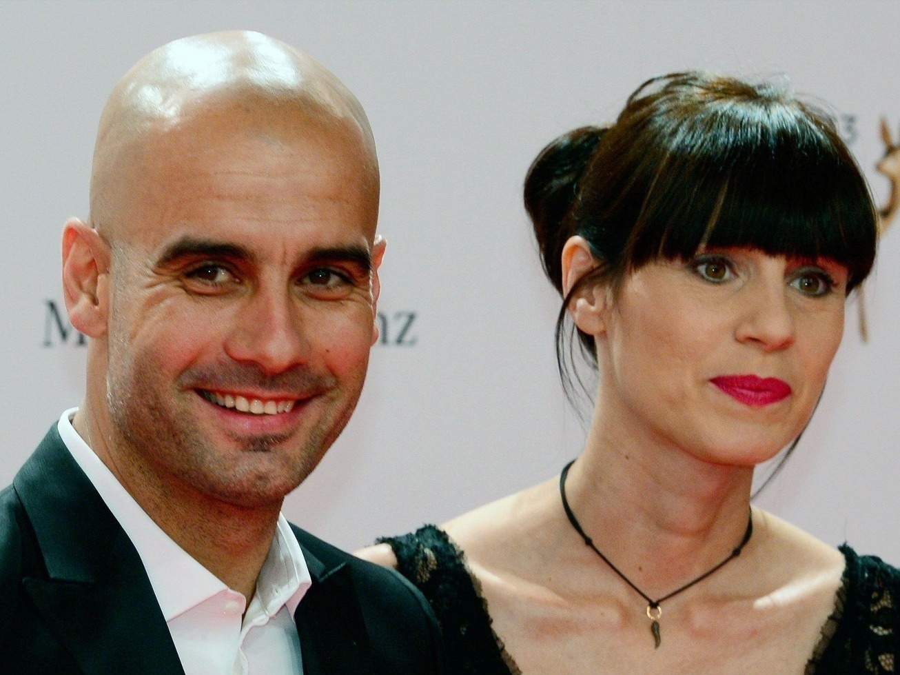 أول تصريح من زوجة غوارديولا بعد انفصالهما المفاجئ