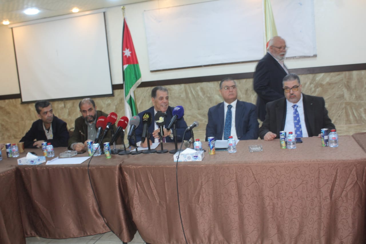 صورة حول : سلطة العقبة تخالف قوانين نقابة الصيادلة وتثير جدلاً واسعاً حول التعديلات الجديدة(فيديو وصور) سلطة العقبة تخالف قوانين نقابة الصيادلة وتثير جدلاً واسعاً حول التعديلات الجديدة(فيديو وصور)