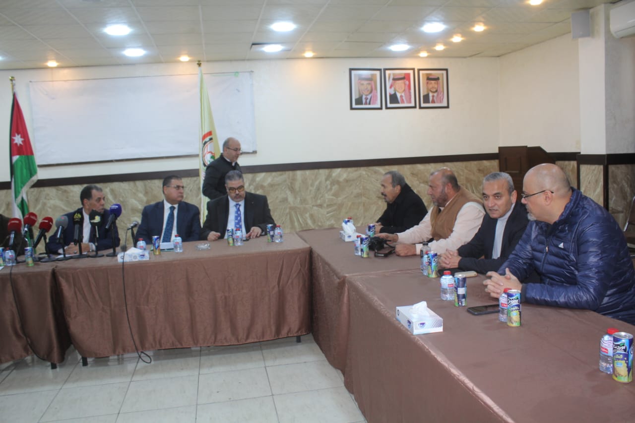 صورة حول : سلطة العقبة تخالف قوانين نقابة الصيادلة وتثير جدلاً واسعاً حول التعديلات الجديدة(فيديو وصور) سلطة العقبة تخالف قوانين نقابة الصيادلة وتثير جدلاً واسعاً حول التعديلات الجديدة(فيديو وصور)