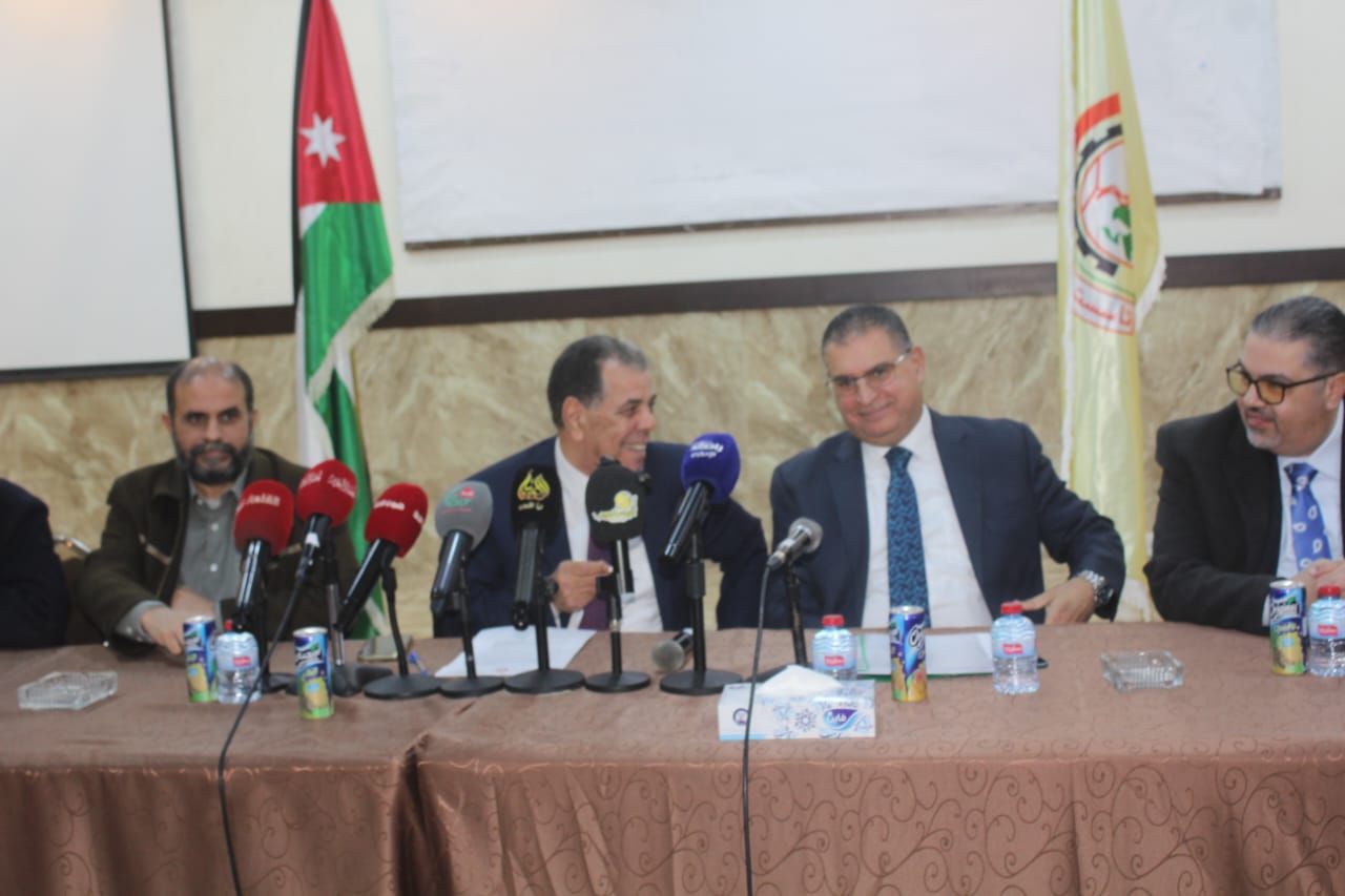 صورة حول : سلطة العقبة تخالف قوانين نقابة الصيادلة وتثير جدلاً واسعاً حول التعديلات الجديدة(فيديو وصور) سلطة العقبة تخالف قوانين نقابة الصيادلة وتثير جدلاً واسعاً حول التعديلات الجديدة(فيديو وصور)