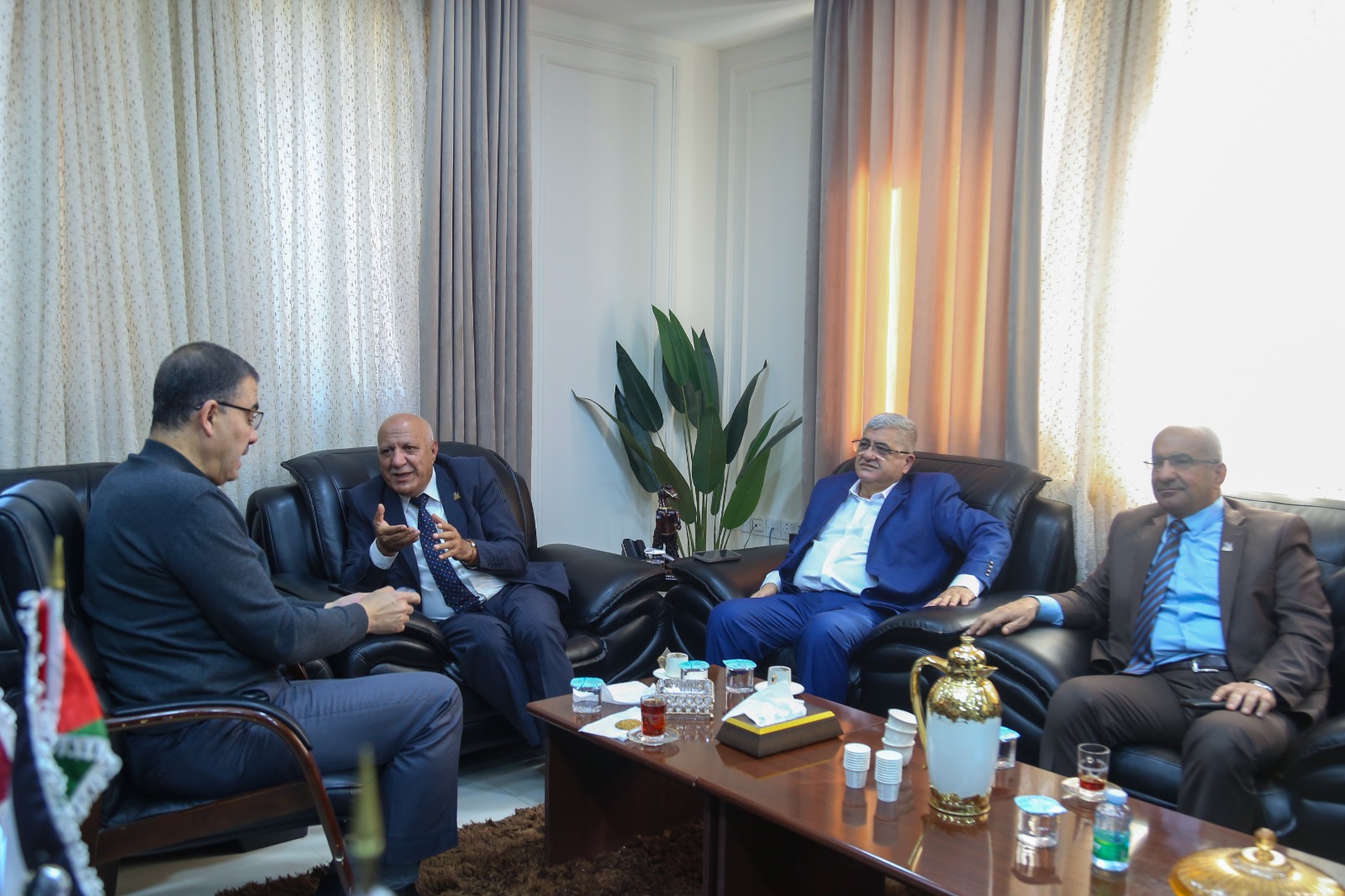 صورة حول : فرع المهندسين في عجلون يكرّم هيئاته النقابية المنتخبة للدورة 29 ولجانه الشبابية الفاعلة فرع المهندسين في عجلون يكرّم هيئاته النقابية المنتخبة للدورة 29 ولجانه الشبابية الفاعلة