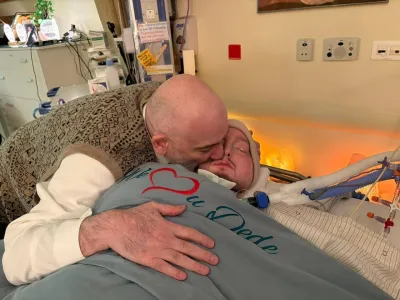 الأمير النائم 20 عامًا من الغيبوبة وعائلته تتمسك بالأمل في الشفاء