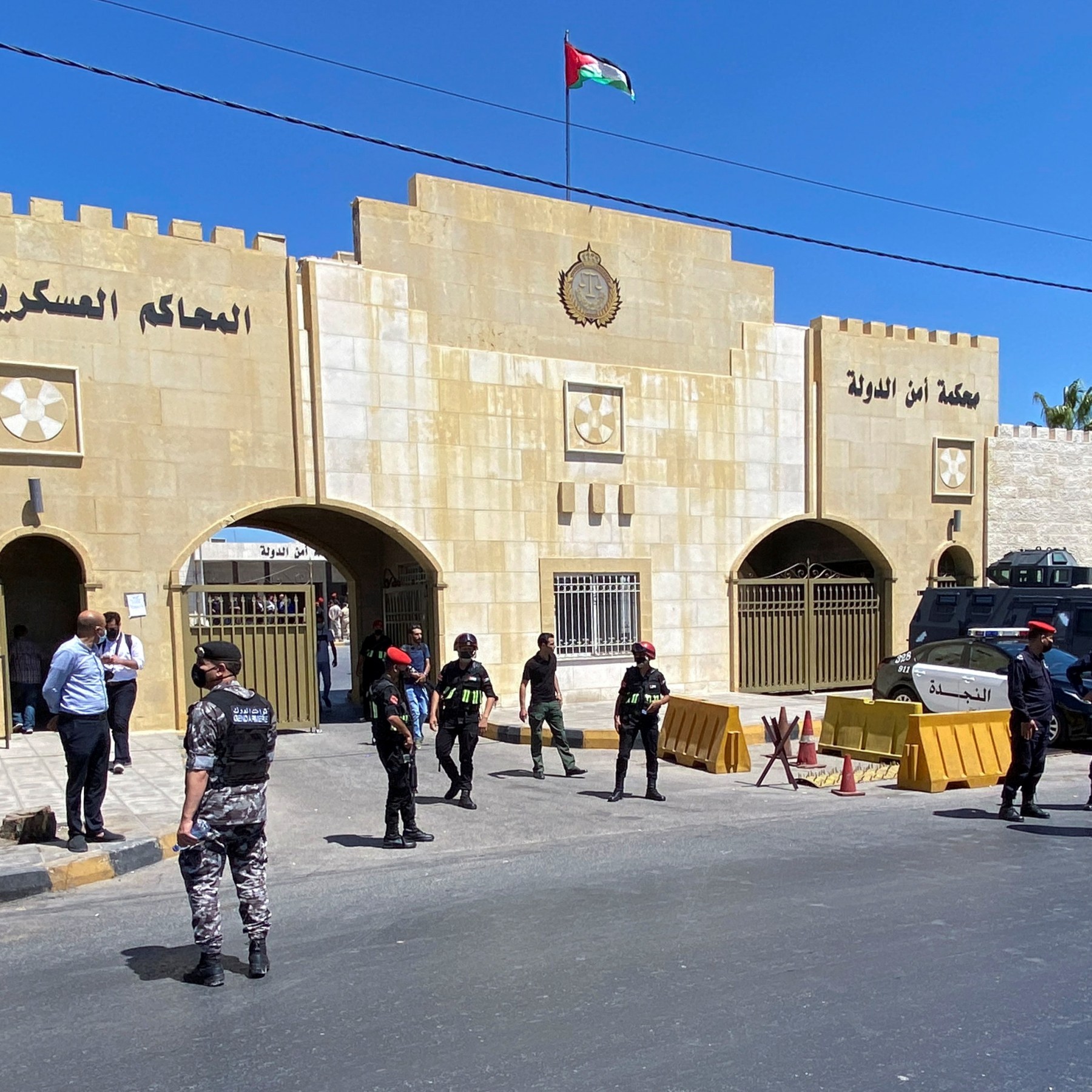 صورة حول : حكم بالسجن 5 سنوات وغرامة لمروج مخدرات في محكمة أمن الدولة حكم بالسجن 5 سنوات وغرامة لمروج مخدرات في محكمة أمن الدولة