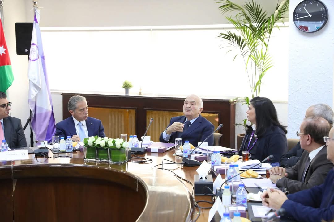 بحضور الأمير الحسن رئيس الحكومة يزور الجمعية العلمية الملكية... صور